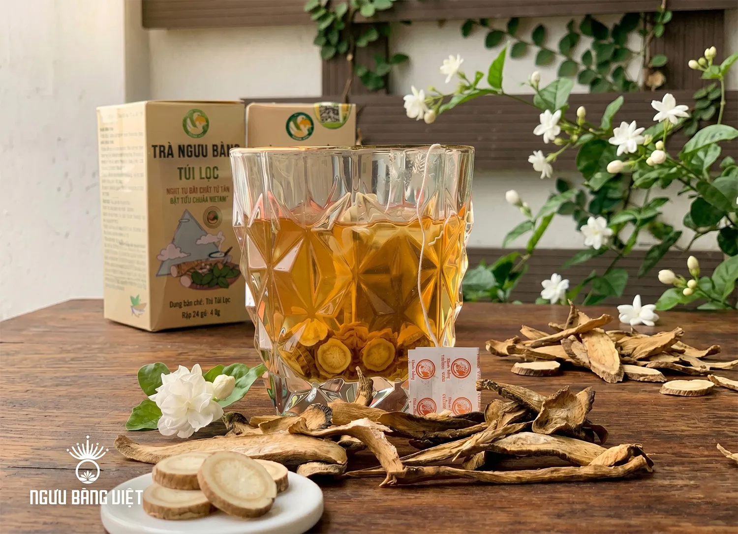 Uống trà ngưu bàng có tác dụng gì? 8 lợi ích khoa học và lưu ý quan trọng